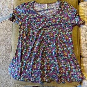 Lularoe Classic Tee Xl